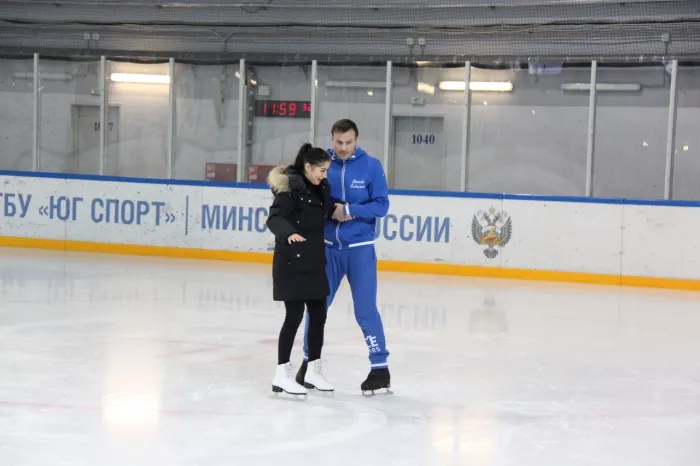 Клуб фигурного катания "Аксель".