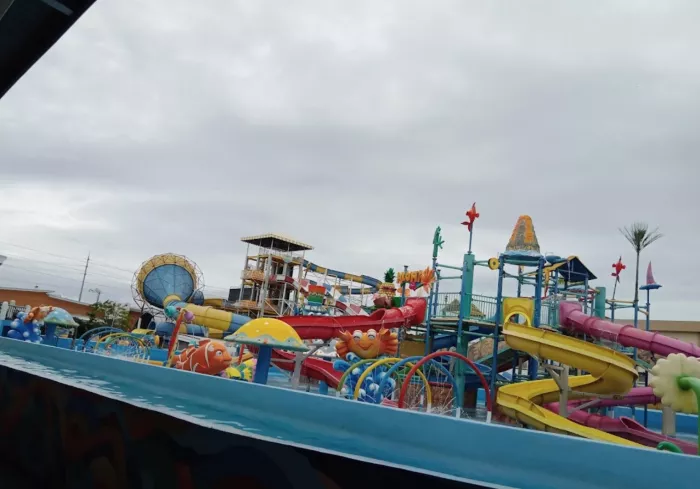 Аквапарк «WaterWorld Cebu»
