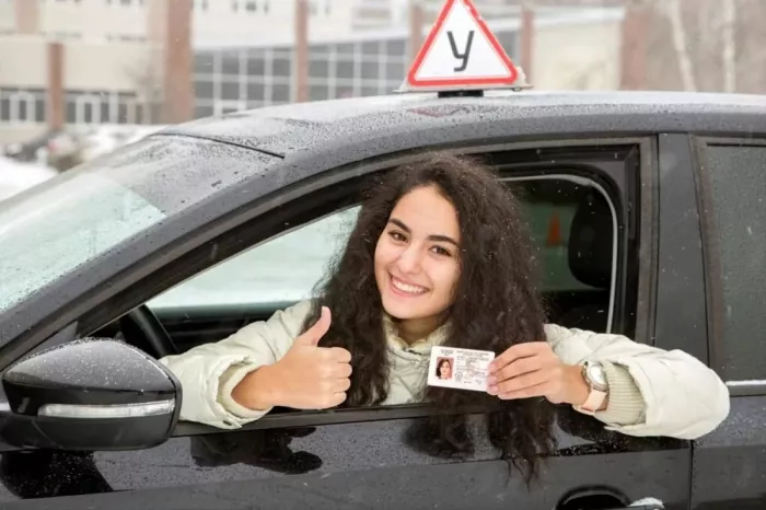 Автошкола "Развитие" на улице Казахская, 60.