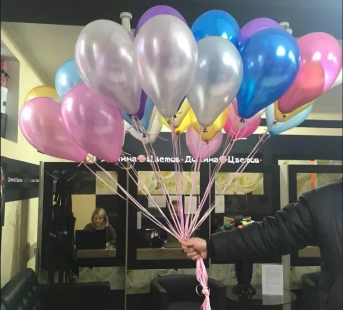 Цветочный магазин "Долина цветов" на улице Вавилова, 132А.
