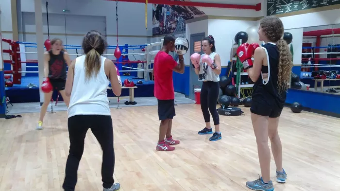 Школа бокса "Round 10 Boxing Club"