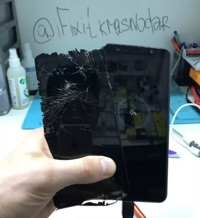 ​Торгово-сервисный центр "Ifixit".