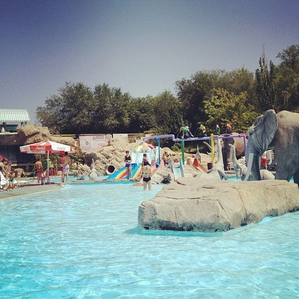 Аквапарк в Ереване "Water World".