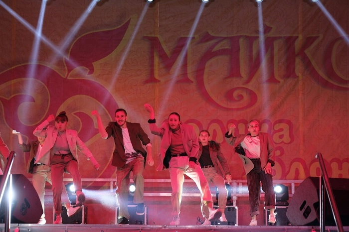 Школа танцев в Майкопе "JAM".