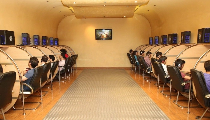 Интернет-кафе в Ереване "Кибер Старс".