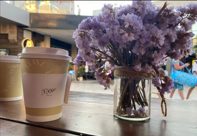 Кофейня "Surf Coffee".