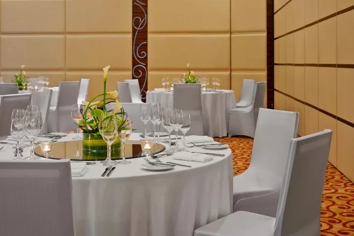 Отель "The Westin Dubai Mina Seyahi Beach Resort & Marina" 5*