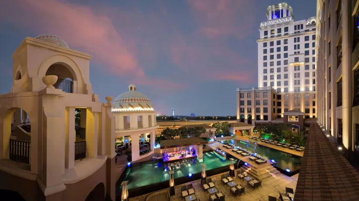 Отель "Kempinski Mall Of The Emirates" 5*