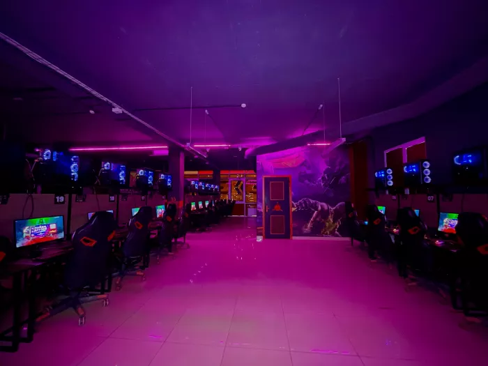 Компьютерный клуб "True Gamers"
