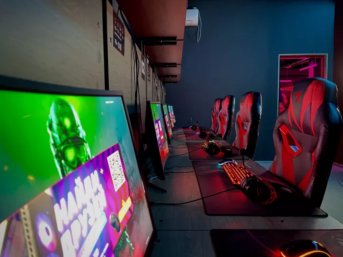 Компьютерный клуб "True Gamers"