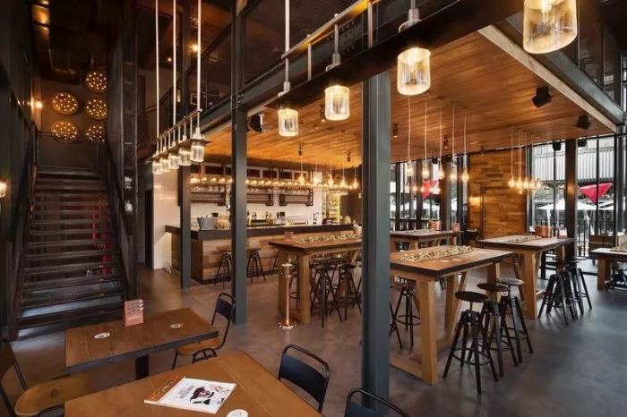 Бар "Grapeskin Grape Bar and Kitchen"