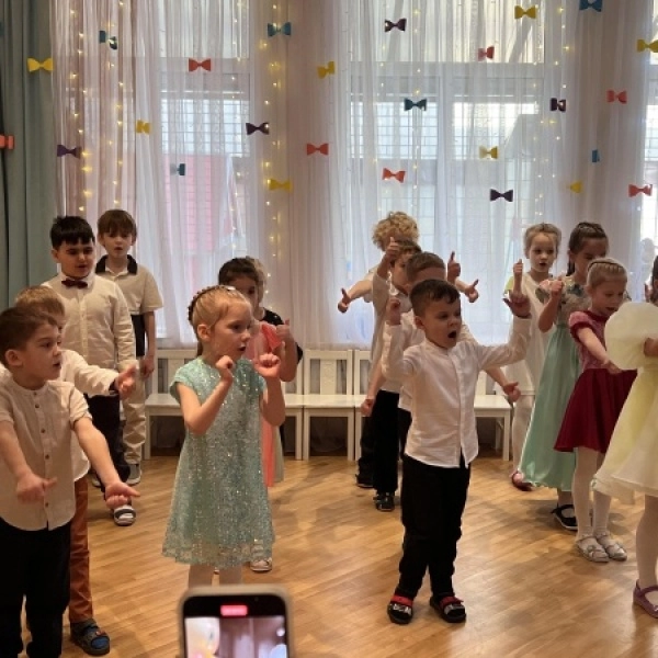 Частный детский сад "MonsiBon".