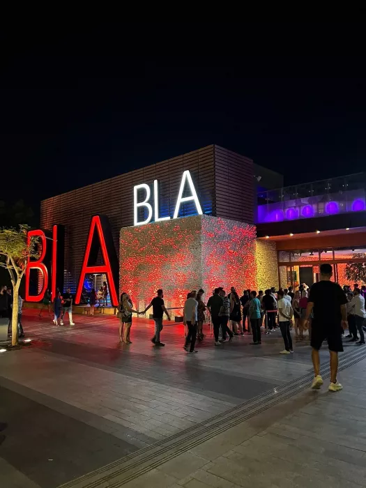 Клуб и бар "Bla Bla Dubai"