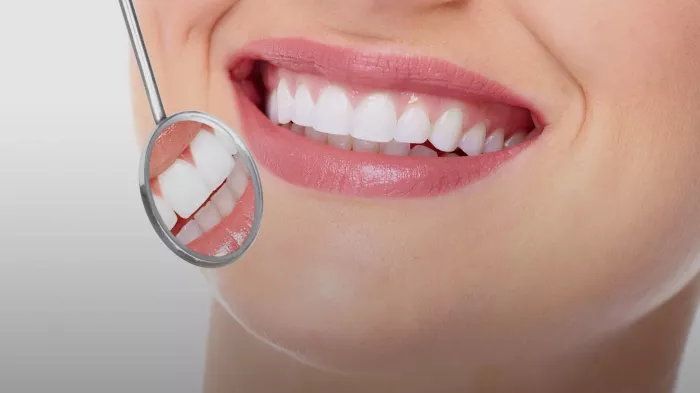 Студия отбеливания зубов "White & Smile".