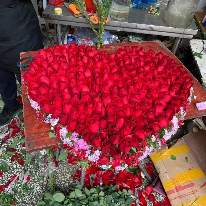 Магазин цветов «LaiTai Flower Market»