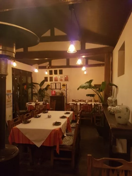 Ресторан "Dali Courtyard"