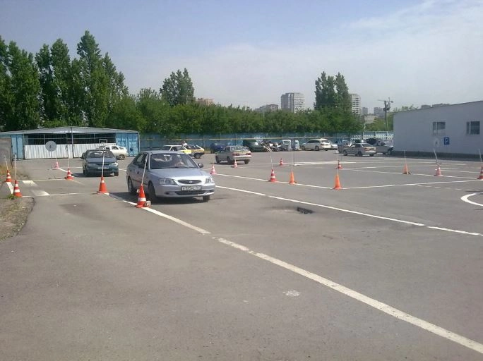 Автошкола "Мосавто" на проспекте Маршала Жукова, 30/95.