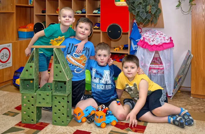 Детский мульти клуб "Ион".