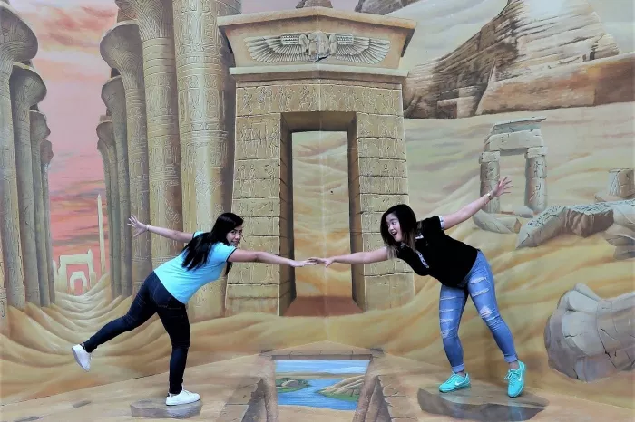 Музей "3D World Dubai, Trick-Art Selfie Museum"