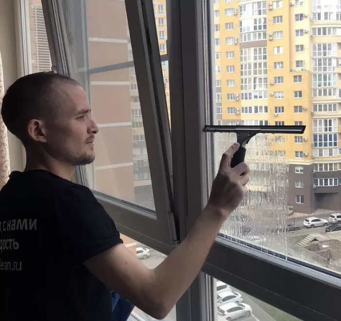 ​Компания по уборке квартир "Fast clean".