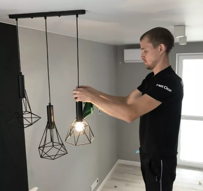 ​Компания по уборке квартир "Fast clean".