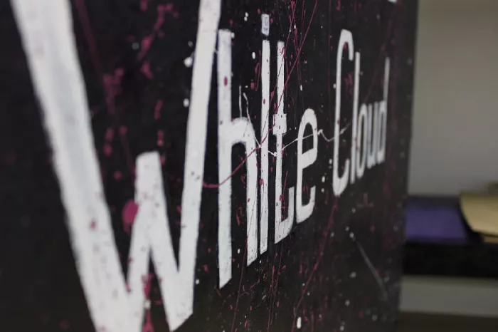 Вейп-шоп "White Cloud".