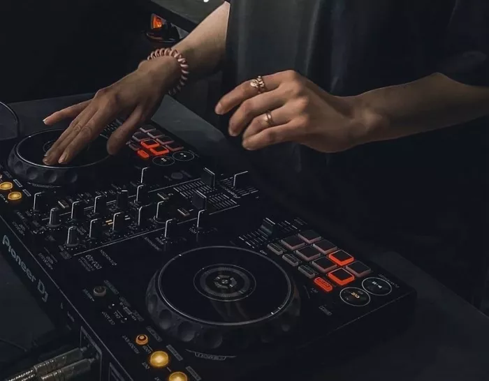 Профессиональная школа диджеинга "DJ PLACE"
