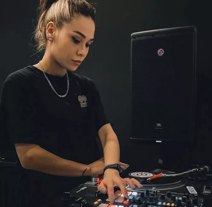 Профессиональная школа диджеинга "DJ PLACE"