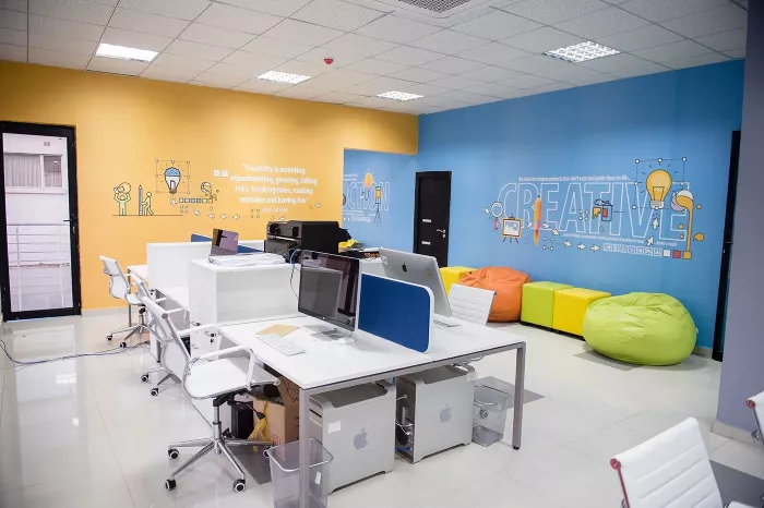 ​Рекламно-производственная компания  "Правый берег".
