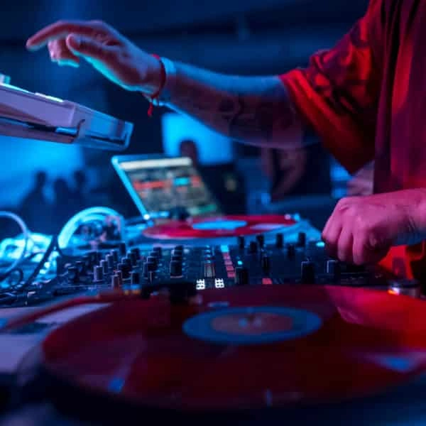 Школа диджеинга "DeejaysCool".