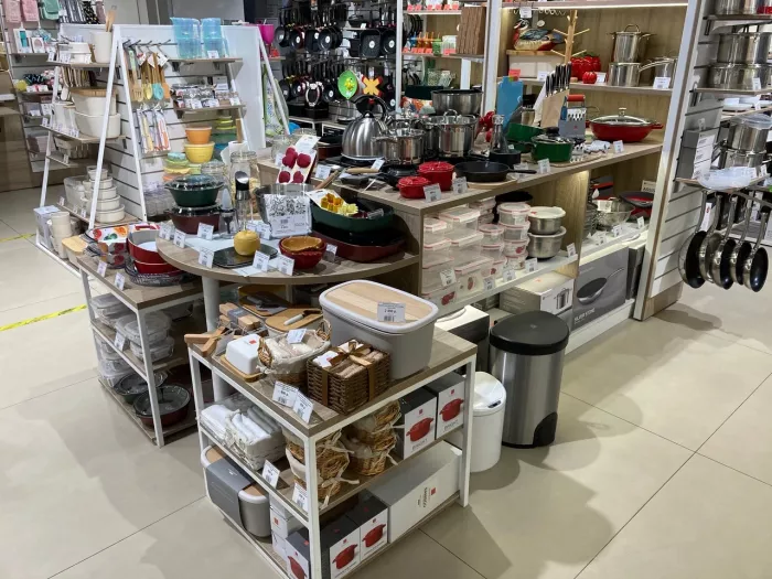 Магазин товаров для дома "Kuchenland Home".