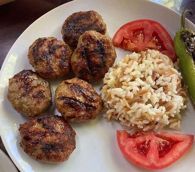 Кафе "Bay Kofte"