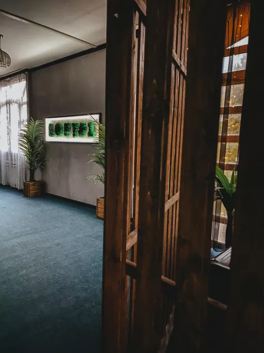 Лаундж-бар "LOFT".