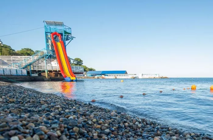 Пляж пансионата "Высокий берег"