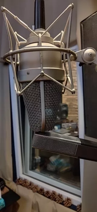 Студия звукозаписи в Ереване "AllGoRhythm Records".