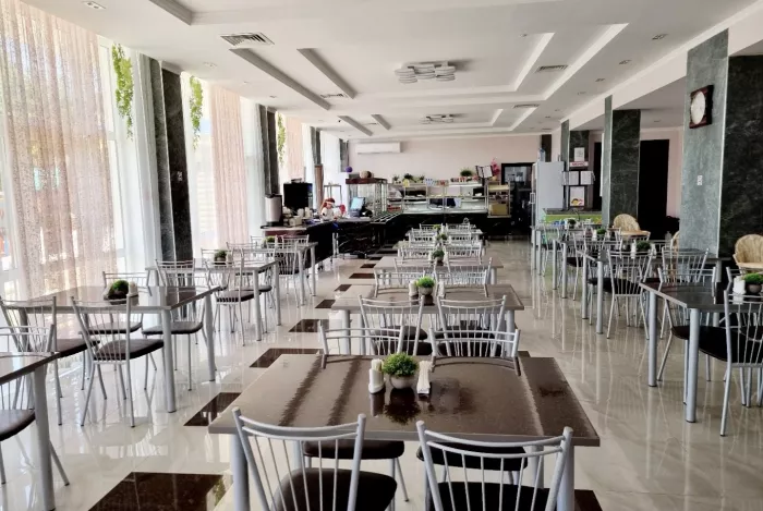 Отель "Leonsia Family Hotel"