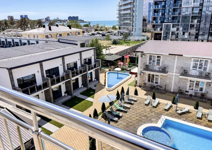 Отель "Avdallini Golden Bay"