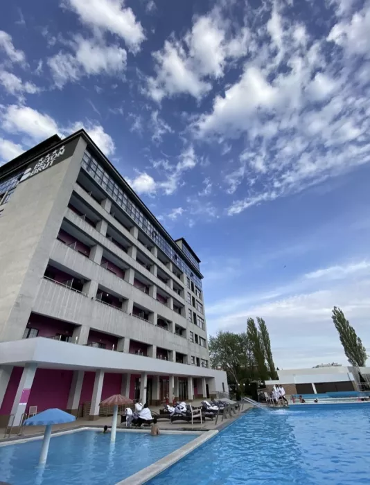 Отель "Beton Brut Ultra all Inclusive&Spa Anapa Miracleon 4*"