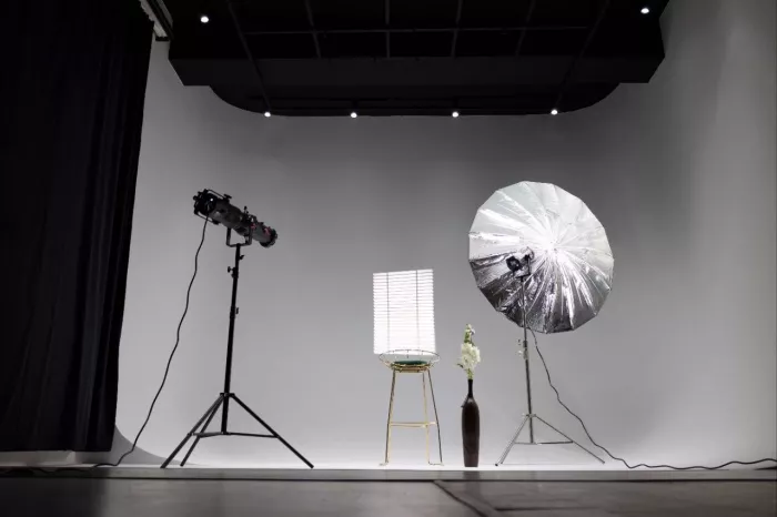 Фотостудия в Ереване "Mirror Studio".