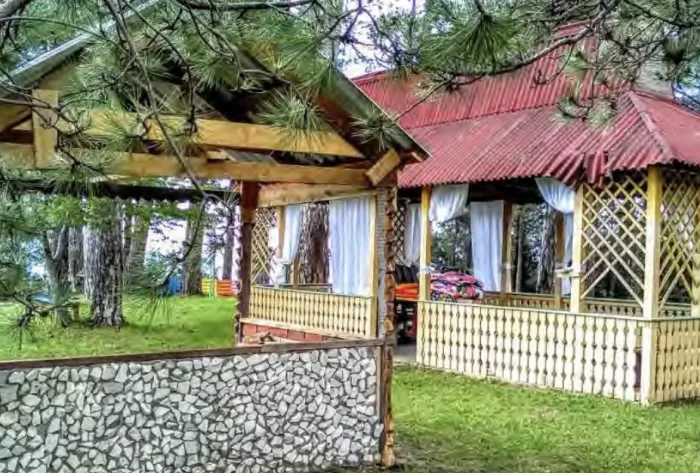 Кемпинг "Лунная поляна"
