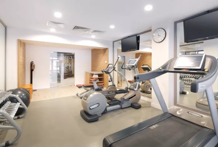 Отель "Courtyard by Marriott"