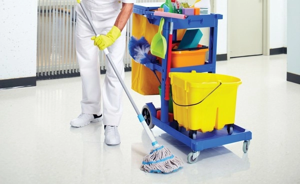Услуги по уборке "Fresh Cleaning Service".