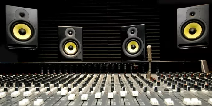Студия звукозаписи "Spars Music Studio".