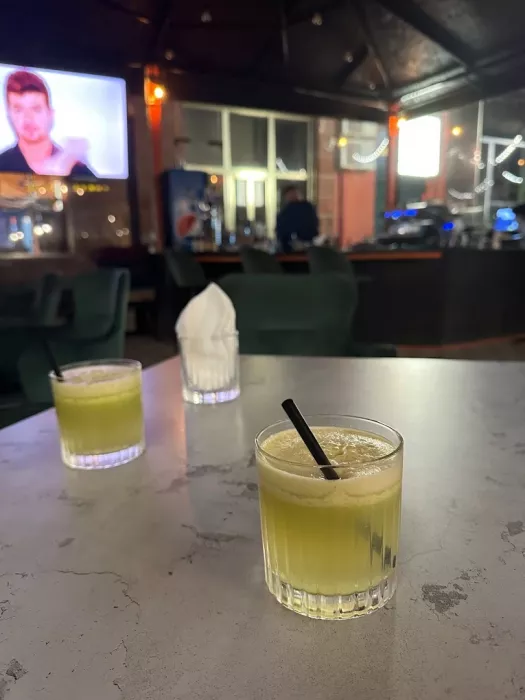 Кальянная "Qyalla Hookah Lounge Bar".