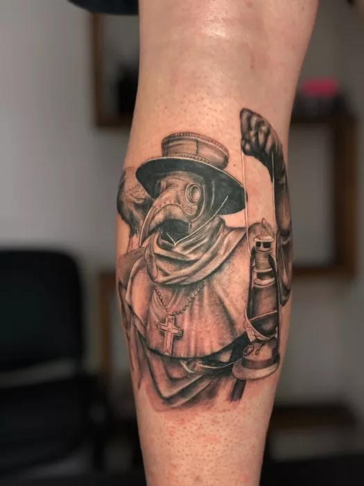 Тату-салон "Hovo Tattoo".