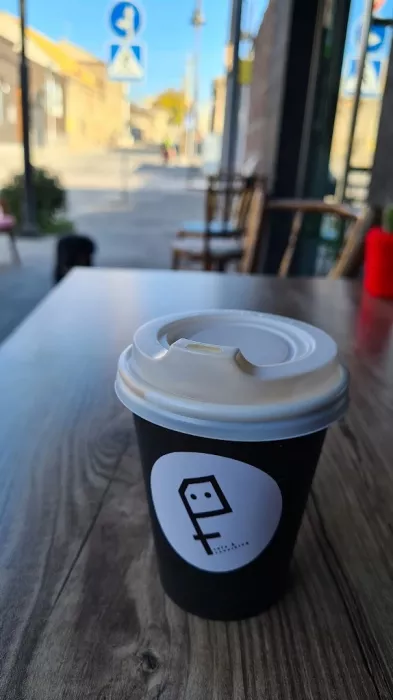 Пространство для совместной работы "Corner. Cafe & Coworking".