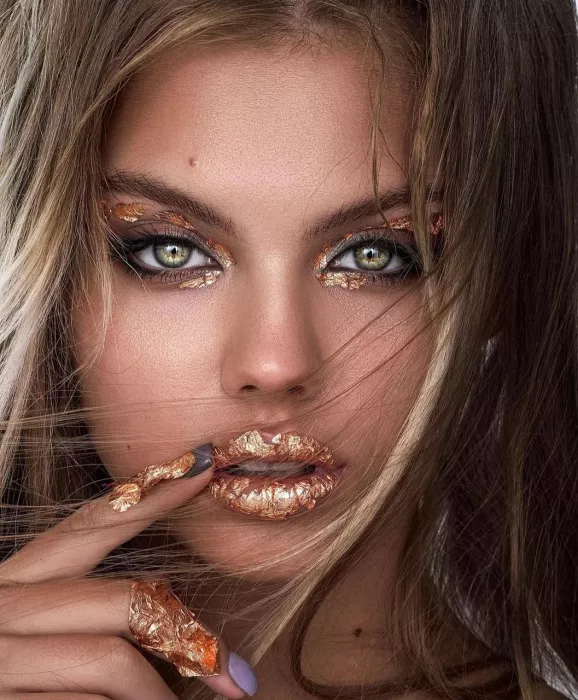 Салон красоты "Selfie Beauty Room".