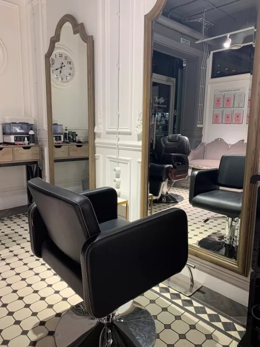 Салон красоты "Selfie Beauty Room".