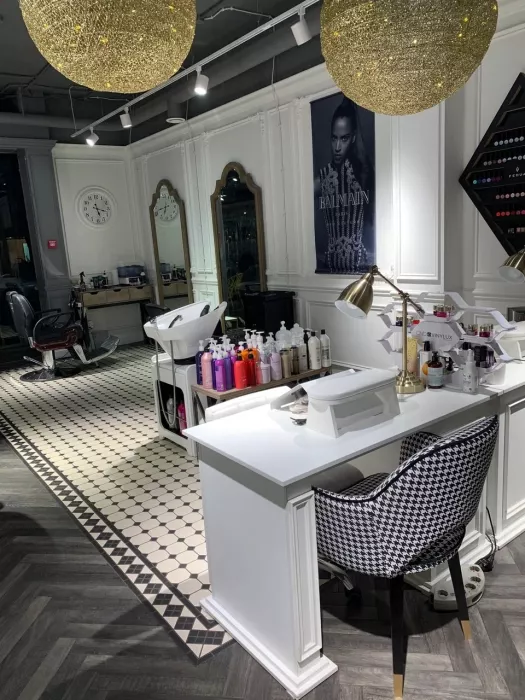 Салон красоты "Selfie Beauty Room".
