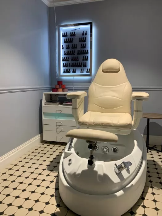Салон красоты "Selfie Beauty Room".